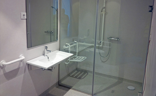 Design and production of bathrooms for hospitals